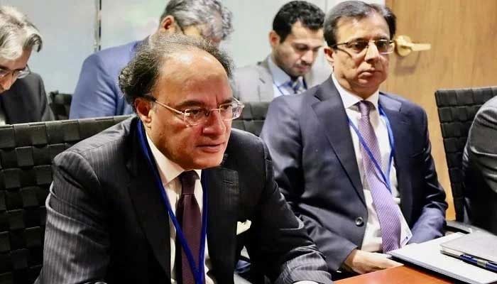 Federal Minister for Finance and Revenue Senator Muhammad Aurangzeb leads his delegation during a meeting in Washington DC. — X@Ministry of Finance