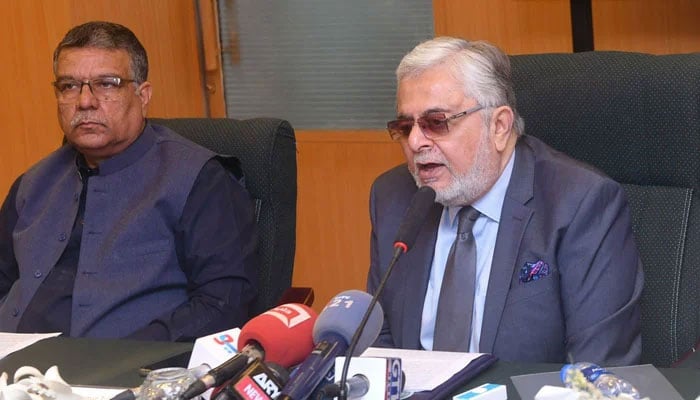 Chairperson of the Businessmen Group (BMG) Zubair Motiwala addresses a press conference on August 1, 2024. — Facebook@TradeDevelopmentAuthorityof Pakistan