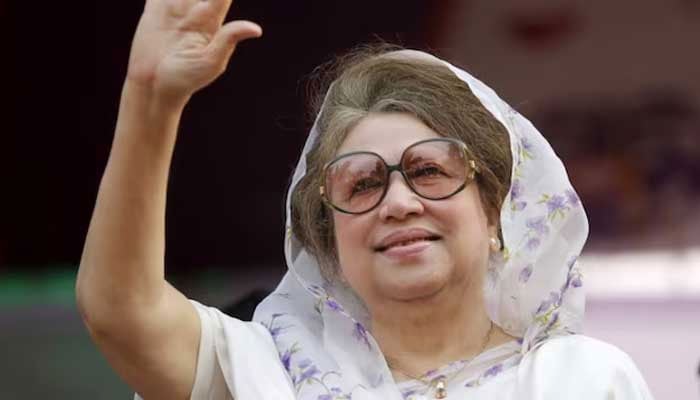 Bangladesh Nationalist Party (BNP) Chairperson Begum Khaleda Zia waves to activists as she arrives for a rally in Dhaka in this file picture taken January 20, 2014.—Reuters