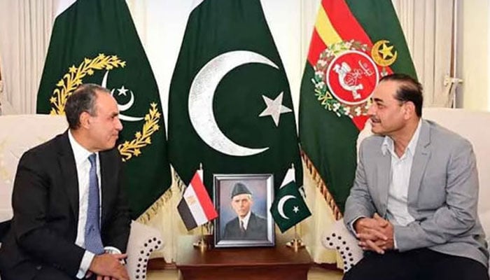 Dr. Badr Ahmed Mohamed Abdelatty, Foreign Minister of the Arab Republic of Egypt in meeting with Field Marshal Syed Asim Munir, Chief of Army Staff (COAS) at the GHQ on Monday, December 1, 2025. —ISPR