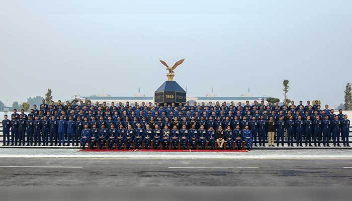 Air Chief Marshal Zaheer Ahmed Baber Sidhu, Chief of the Air Staff, Pakistan Air Force with the Graduating Officers during the Graduation Ceremony held at PAF Academy Asghar Khan. — Facebook/@DGPR.PAF