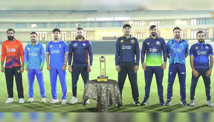 Captains unveil Presidents Cup Grade-I 2025-26 trophy in Karachi. — Facebook/@PakistanCricketBoard