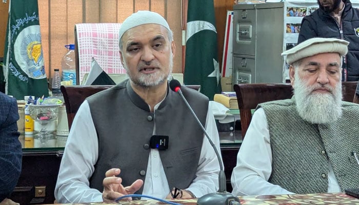 JI Emir Hafiz Naeem ur Rehman addresses teachers and students during his visit to Jamia Ashrafia on December 9, 2025. — Facebook@HafizNaeemRehman