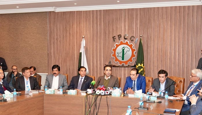 Pakistan Peoples Party (PPP) Chairperson Bilawal Bhutto-Zardari addressing traders and industrialists at a meeting organised by the Federation of Pakistan Chambers of Commerce and Industry (FPCCI) in Lahore on Tuesday. —Facebook@Bilawalhouse