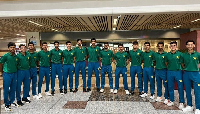 Pakistan Under-19 cricket team players posing for a photo at airport on November 9, 2024. — Facebook@PakistanCricketBoard
