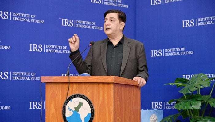 Renowned journalist Farrukh K Pitafi addresses a Seminar in commemoration of Human Rights Day, organised by IRS in collaboration with Kashmir Youth Forum on December 10, 2025. — Facebook@FarrukhKPitafi