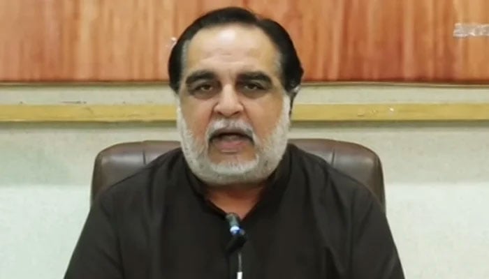 Former Sindh governor Imran Ismail addresses a press conference in Karachi, on May 27, 2023, in this still taken from a video. — YouTube/GeoNews