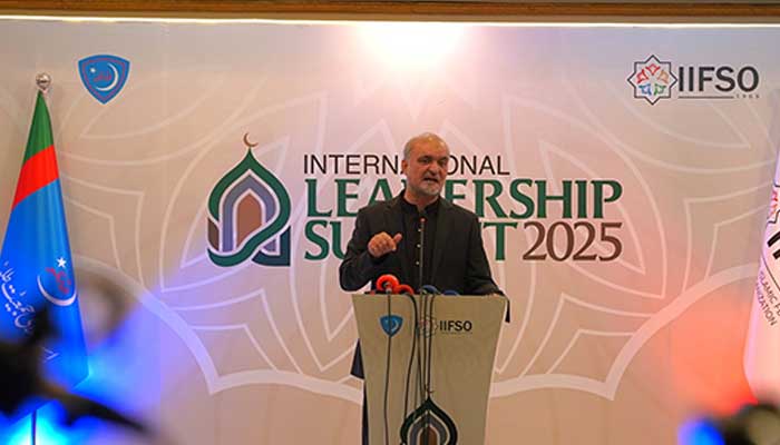 Jamaat-e-Islami Pakistan Emir Hafiz Naeemur Rehman addresses International Leadership Summit 2025 on December 20, 2025. — Facebook/@JamiatPK