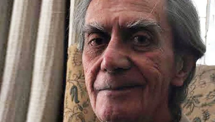 Aslam Azhar poses for a photo during an exclusive interview with The News on Sunday (TNS). —TNS/File