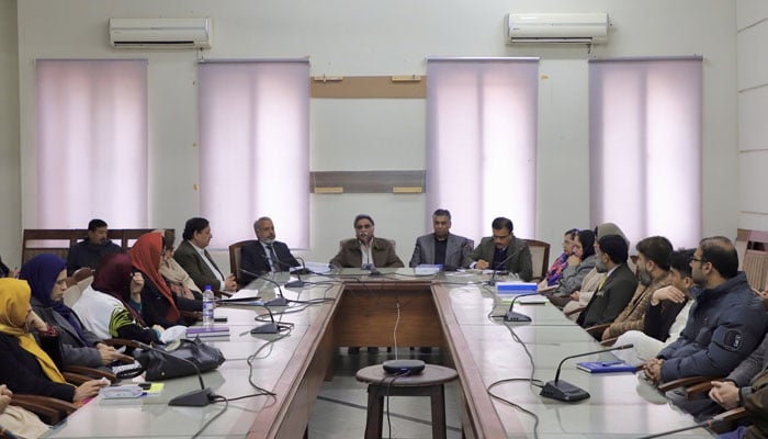 Dean of the Faculty, Prof. Dr Abdul Aziz Sahir, chairs a meeting of the Faculty Board of the Faculty of Social Sciences and Humanities on December 30, 2025. — Facebook@AIOU.OfficialAccount