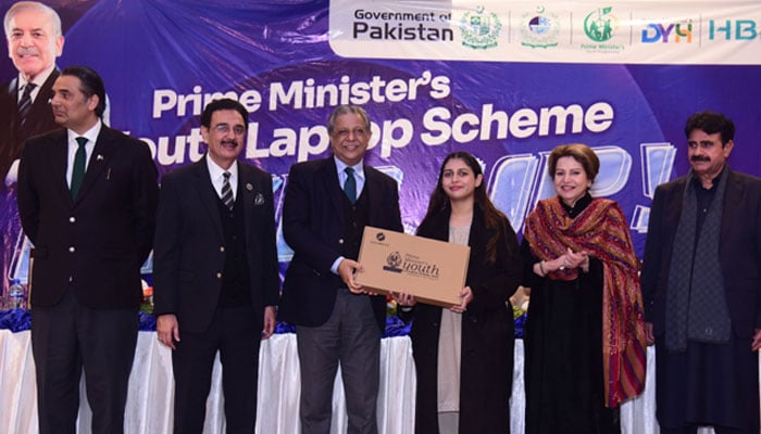 Federal Minister for Law and Justice, Senator Azam Nazeer Tarar, distributes laptops among talented students at the Prime Minister’s Laptop Distribution Scheme Phase-IV at Punjab University on January 2, 2026. — pu.edu.pk