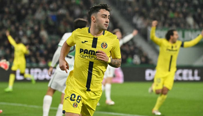 Villarreals Spanish creator Alberto Moleiro celebrates scoring the opening goal against Elche as they began the year with a win . — AFP/File