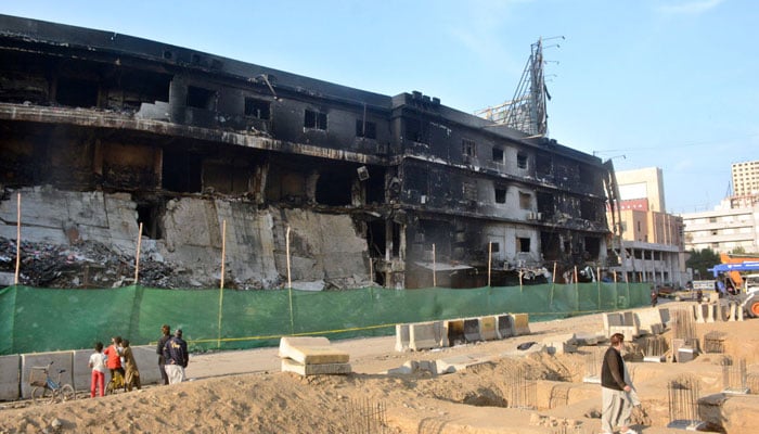 A view of Gul Plaza Mall, a shopping centre on Muhammad Ali Jinnah Road in Karachi on January 28, 2026. — APP