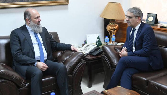 Pakistani Commerce Minister Jam Kamal Khan meets Canadian High Commissioner to Pakistan Tarik Ali Khan (right) in Islamabad, Pakistan, on January 31, 2026.—Ministry of Commerce