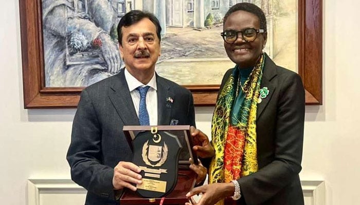 Senate Chairman Syed Yousaf Raza Gilani presents the Senate shield to the President of the Inter-Parliamentary Union (IPU), Dr Tulia Ackson (right), in New York on February 15, 2026. — PID