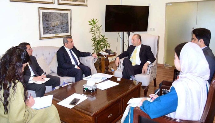 Ambassador of the Republic of Azerbaijan to Pakistan, Khazar Farhadov, in a meeting with Federal Minister for Climate Change and Environmental Coordination Dr Musadik Malik at his office on February 19, 2026. — APP