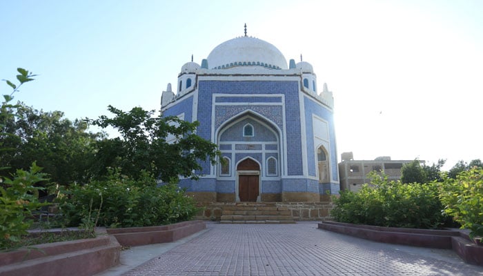 A view of the tomb of Mian Ghulam Nabi Kalhoro in Hyderabad. — antiquities.sindhculture.gov.pk/File