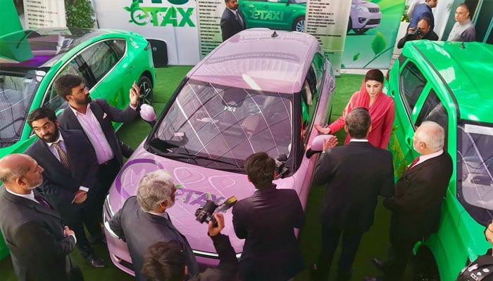 Punjab Chief Minister Maryam Nawaz being briefed about E-Taxi Scheme, February 26, 2026. —Facebook@TheMaryamNSharif