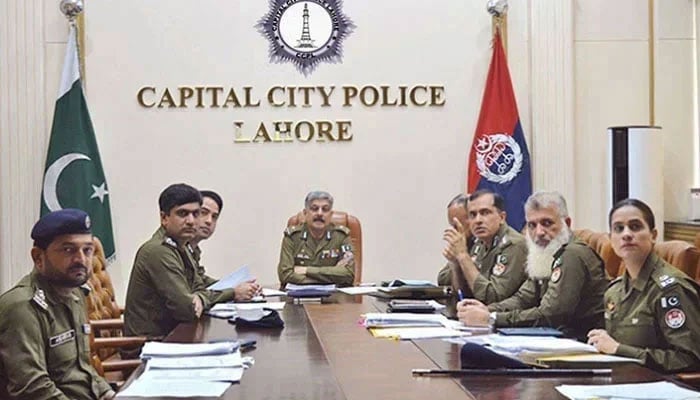 Capital City Police Officer Bilal Siddique Kamyana chairs a meeting on November 17, 2024. — Facebook@CcpoLahore1