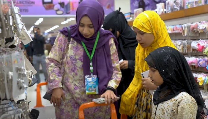 Orphan children are busy in Eid Shopping ahead of Eid al-Fitr under the supervision of Al-Khidmat in Karachi on February 28, 2026. — Screengrab via Facebook@alkhidmatKHI