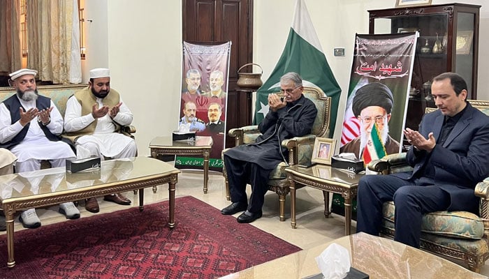 A delegation of Jamaat-e-Islami Khyber Pakhtunkhwa visits the Iranian Consulate General in Peshawar to condole the assassination of Iran’s Supreme Leader, Ayatollah Ali Khamenei on March 4, 2026. —Facebook@JIKPOfficial