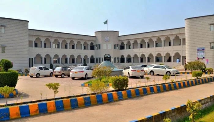 Shaheed Benazir Bhutto University of Veterinary and Animal Sciences, Sakrand seen in this image. — sbbuvas.edu.pk/File