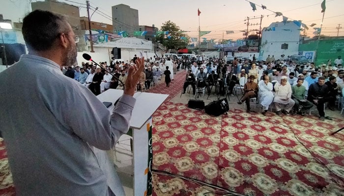 Jamaat-e-islami (JI) Karachi emir Monem Zafar addressing a public gathering and Iftar dinner titled “Jeenay Do Karachi Ko” at Hazara Colony’s ground on March 14, 2026. — Facebook@Khijamaat