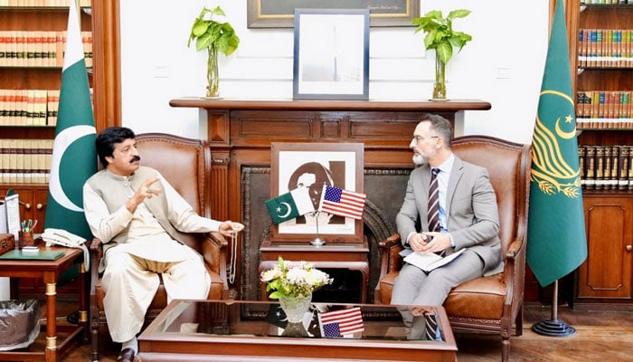 American Consul General in Lahore, Stetson Sanders (right), in a meeting with Punjab Governor Sardar Saleem Haider Khan at the Governor’s House on March 16, 2026. — Facebook@sardarsaleemhaidergroup