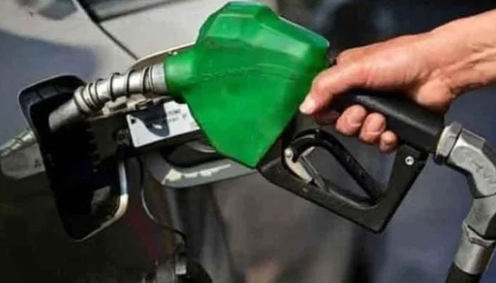 Fuel crunch feared amid Mideast crisis