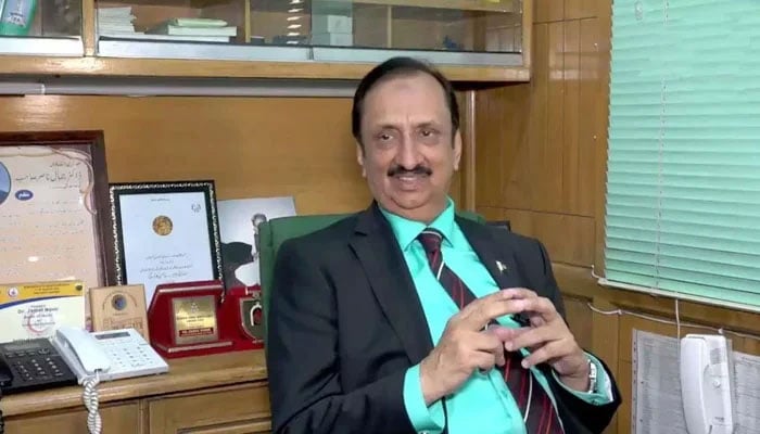 Former Provincial Minister for Health and Population Welfare, Punjab, Dr Jamal Nasir. — APP/File