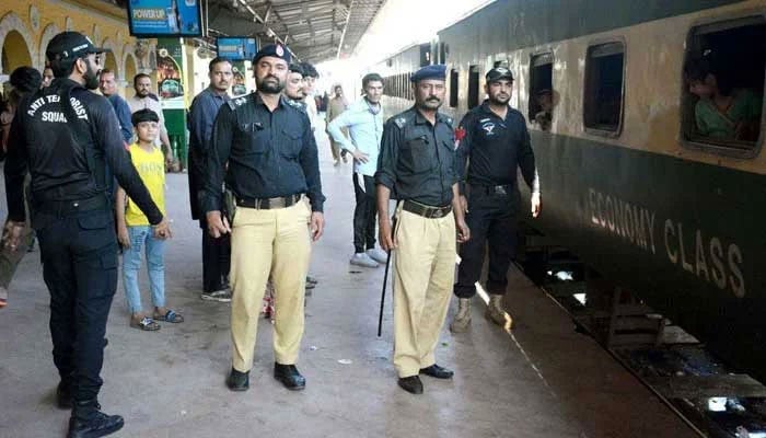 Railway police officials checking documents and luggage of passengers to avoid untoward incident after a deadly suicide bombing at the Quetta Railway Station, at Cantt Railway Station in Karachi on November 9, 2024. — PPI