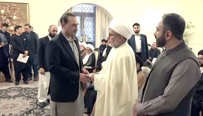 COAS-CDF Field Marshal Gen Asim Munir interacts with religious leaders in Rawalpindi.— ISPR/File