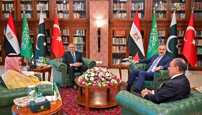 Foreign ministers of Pakistan, Egypt, Turkiye and Saudi Arabia meet on the sidelines of a quadrilateral summit hosted by Pakistan to explore diplomatic options for mediating a ceasefire in the Iran–US conflict. — Facebook/@foreignofficepk
