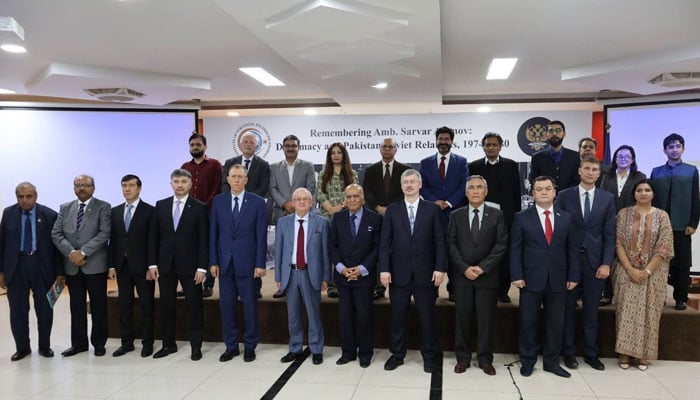 The image shows a group photo of participants of a seminar organised by the Embassy of Russia in cooperation with the Institute of Strategic Studies Islamabad (ISSI) on April 1, 2026. — Facebook@russianembassypakistan
