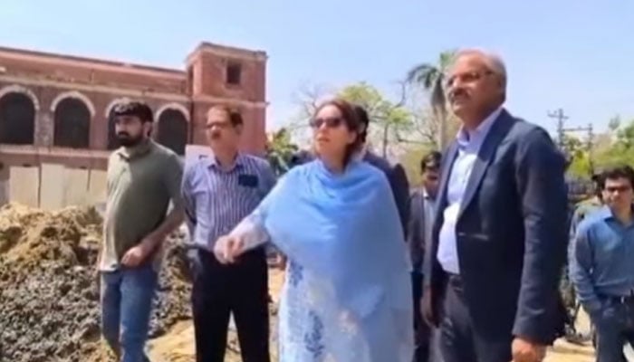 Commissioner Lahore division Marryam Khan visits WASA office on April 2, 2026. — Facebook@commissionerlahoredivision/Screengrab