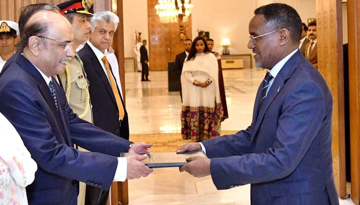 Ambassador-designate of Ethiopia, HE Dr Oumer Hussein Oba, presents credentials to President Asif Ali Zardari at Aiwan-e-Sadr, April 7, 2026. —APP