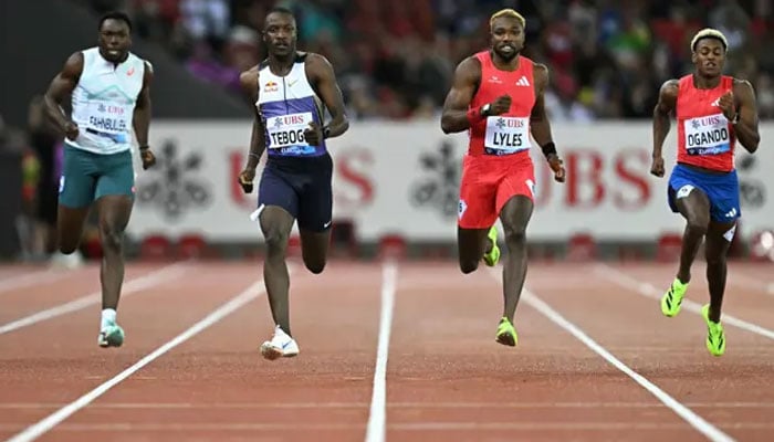 USAs Noah Lyles (2nd right) competes to win next to second-placed Botswanas Letsile Tebogo (2nd Left) the 200m Men event of the Diamond League athletics meeting Weltklasse at the Letzigrund stadium in Zurich, on 28 August 2025. —AFP
