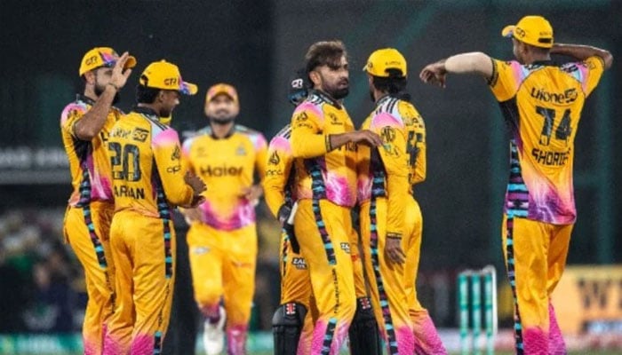 Peshawar Zalmi players celebrating. —Radio Pakistan