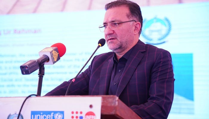 KP Minister for Health Khaleeq Ur Rehman addressing an event. — Facebook/HealthKPGovt/File