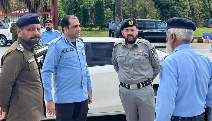 The top officials of the Islamabad Traffic Police (ITP) visit different duty points in the Red Zone in Islamabad   on April 10, 2026. — Facebook/Islamabad Traffic Police Official