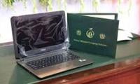 17 Students Receive Awards Under PM’s Laptop Scheme
