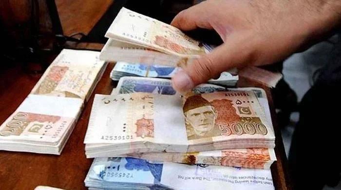 Current account surplus widens in March