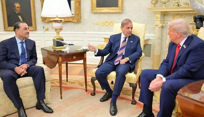 (From left to right) CDF and COAS Field Marshal Asim Munir, PM Shehbaz Sharif and US President Donald Trump in White House, Washington, US on September 26, 2025. — X/@PakPMO