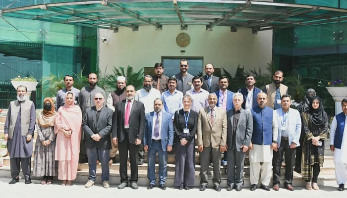 The image shows the group photo of participants of the five-day national workshop on radioactive waste management at the PNRA headquarters. — APP/File