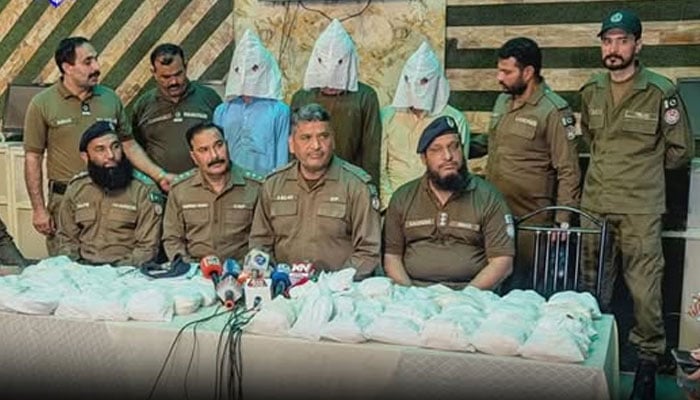 The Punjab police arrest three outlaws for smuggling drugs from Quetta to Lahore, on April 24, 2026. — Facebook@punjabpolicecpo