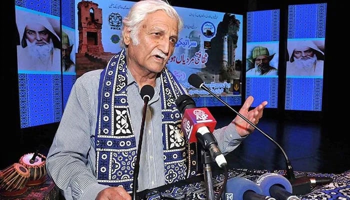 President Human Rights Cell of Pakistan Peoples Party former senator Farhatullah Babar addresses during Saraiki Cultural Program at PNCA. — APP/File