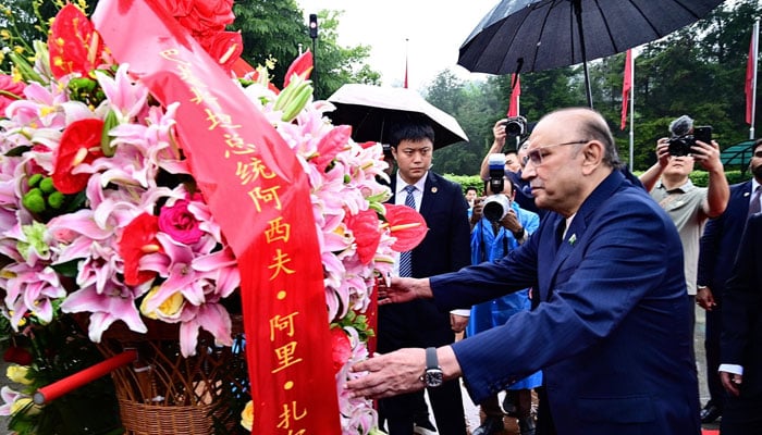 President Asif Ali Zardari visited Shaoshan, the hometown of Chairman Mao Zedong. —APP