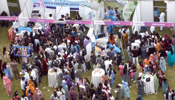 Participants enjoying the 2026 ‘K-WAVE Festa’ hosted by the Embassy of the Republic of Korea. —Instagram@radiopakistannewsofficial