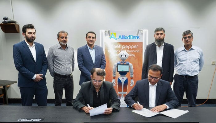 The MoU being signed between the Lahore University of Management Sciences (LUMS) and Allied Bank — Linkedin/school/lahore-university-of-management-sciences/