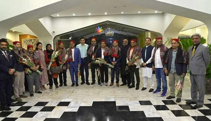 Delegation warmly welcomed by the officials of the Higher Education Commission Pakistan along with representatives of the Civil Services Academy upon its arrival in Karachi.—Radio Pakistan/File